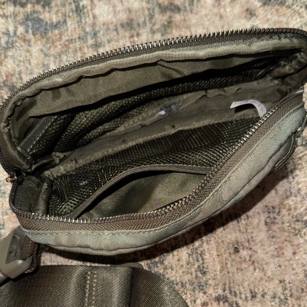 Lululemon Athletica Camouflage Belt Bag - Picture 3 of 3
